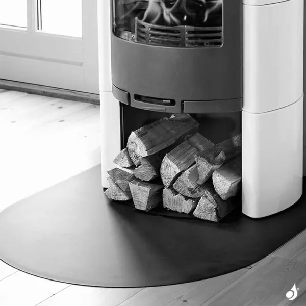 Plaque de sol Acier Noir face arrondie 800x800mm ou 1000x1000mm pour poêle à bois ou granulés