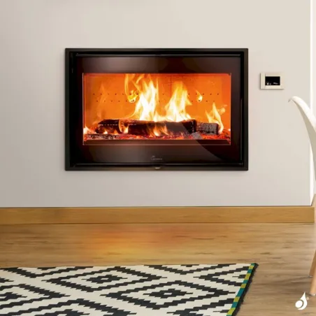 Insert à bois Lacunza Adour 800 Puissance 10.0kW Avec Ventilateur Sortie Fumée Supérieure Ø15 cm