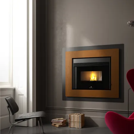 Insert à granulés ventilé Ravelli RBV 8010 Puissance 10.2kW Sortie Fumée Supérieure